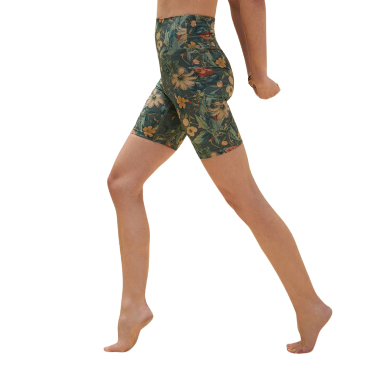 High-waisted BFF shorts in Boreal Pink