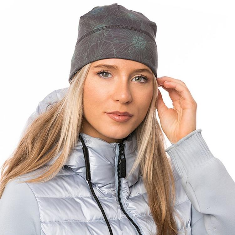 Helsinki beanie with Thalie hole