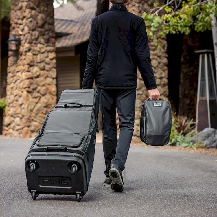 Rolling travel bag for ping pong sticks