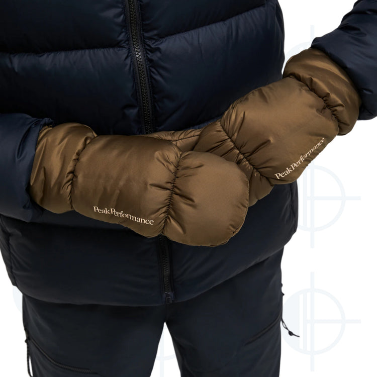 Insulated Peak Performance Mittens